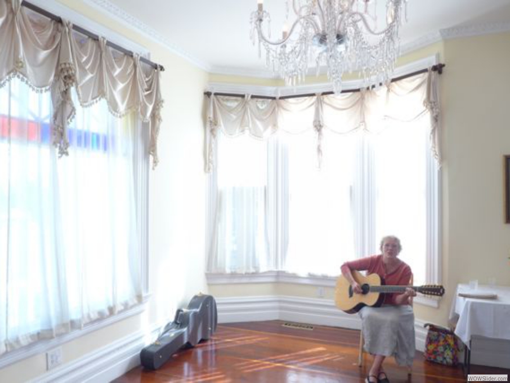 Home Tour 2014 - Iris House - 08