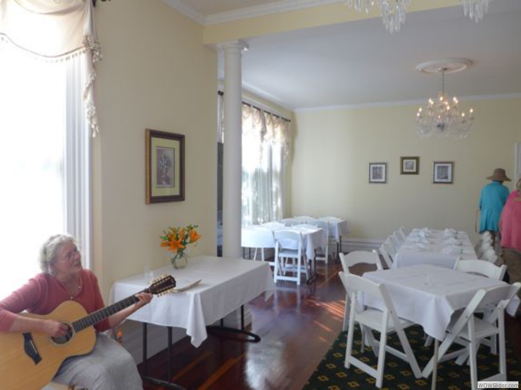 Home Tour 2014 - Iris House - 09