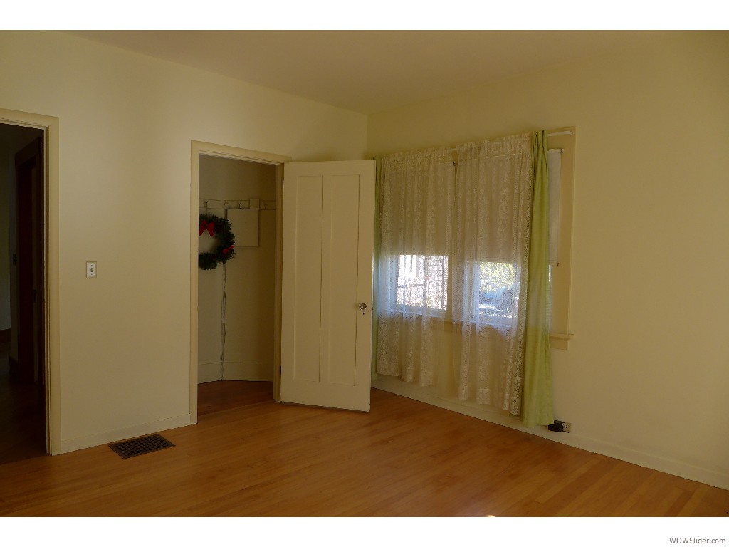 2434 E St 14